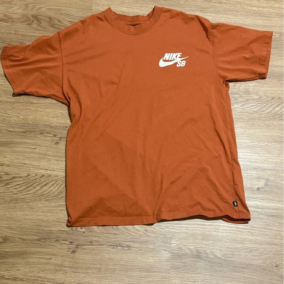 Nike SB Burnt Orange Loose Fit Tee - Picture 1 of 6